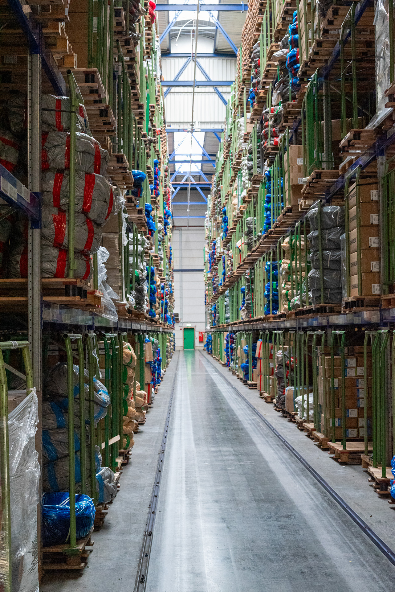 HPS_Lagerhalle_Paletten_2025