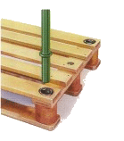 Hohlnietenverbindung_Palette Eine Palette mit einer Hohlniete in der ein Rohr gesteckt wird.